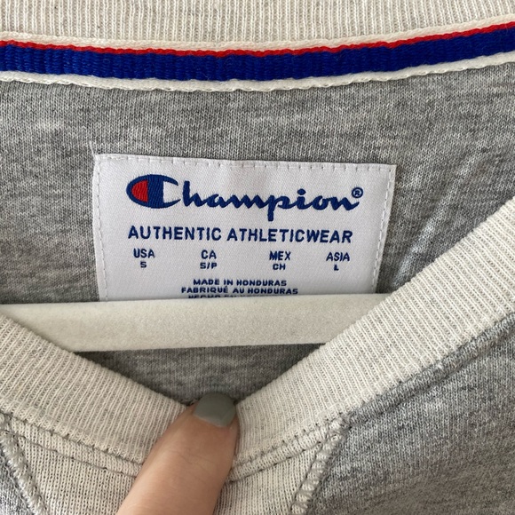 Champion Sweatshirt - Picture 3 of 3
